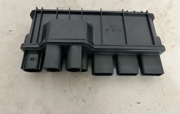 BMW X7 G07 Current control relay 8490527