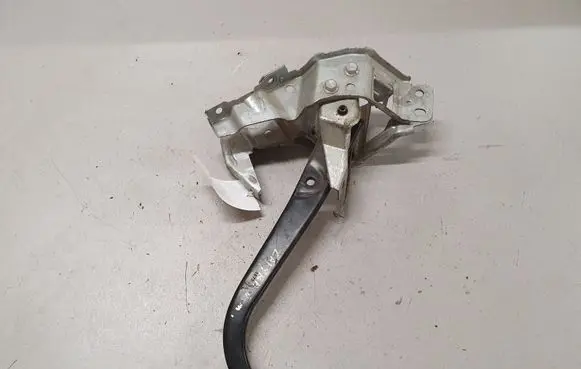 Opel Zafira B Brake pedal 1573
