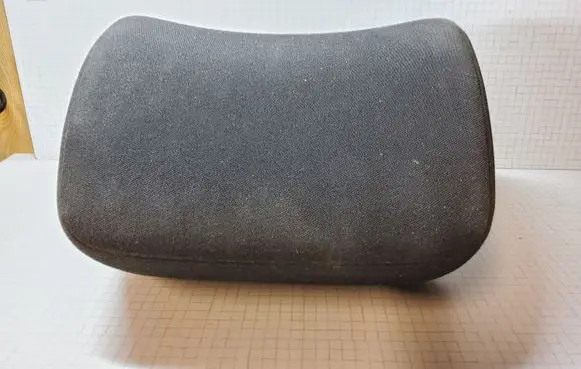 Volkswagen PASSAT B6 Rear seat headrest 