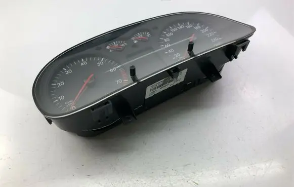 Volkswagen Golf IV Speedometer (instrument cluster) 1J0920806P G1315