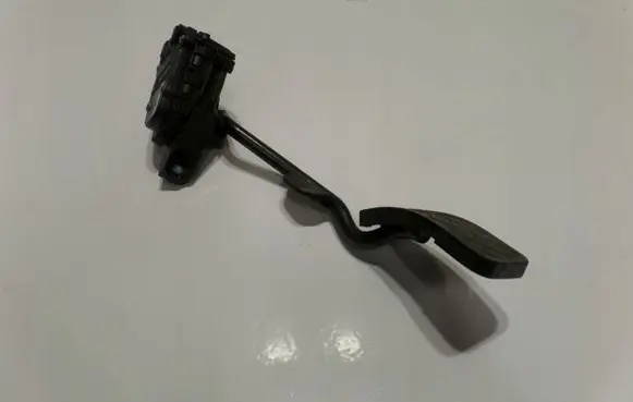 Audi A4 S4 B7 8E 8H Accelerator throttle pedal 8E2721523J