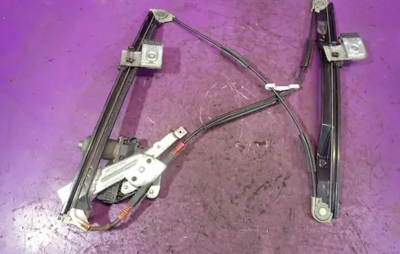 Ford Mondeo Mk III Front door window regulator with motor 