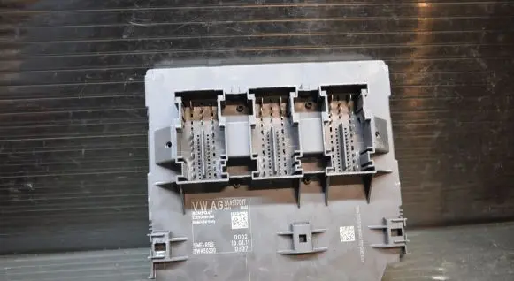 Volkswagen PASSAT B7 Comfort/convenience module 3AA937087