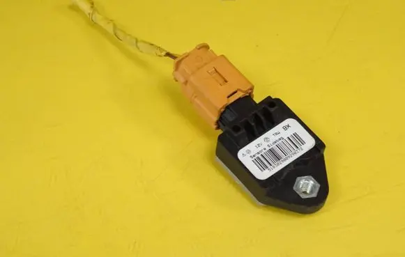 Fiat Panda II Airbag deployment crash/impact sensor 51830290