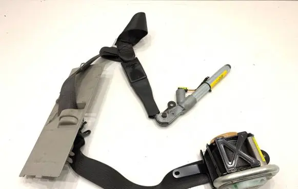 Opel Insignia A Front seatbelt
