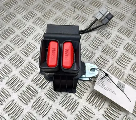Lexus RZ Middle seatbelt buckle (rear) 7348042120