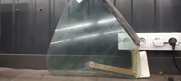 BMW 3 E36 Rear side window