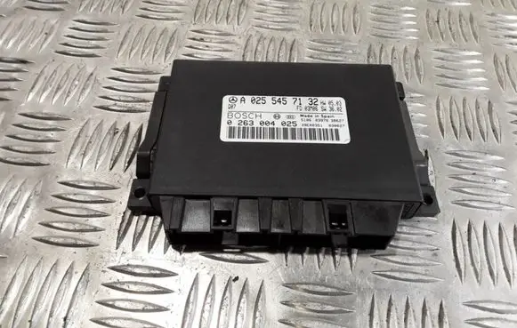 Mercedes-Benz E W211 Parking PDC control unit/module A0255457132 0263004025