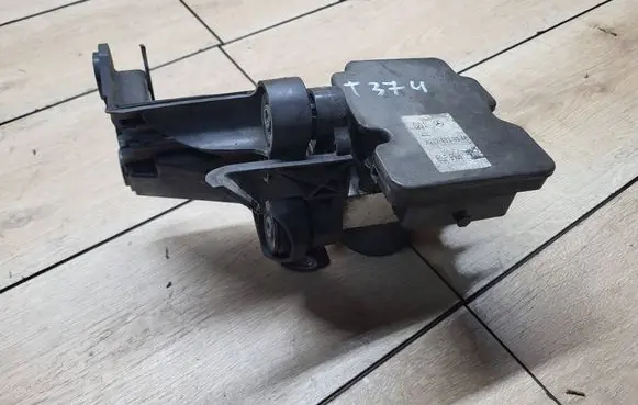 Mercedes-Benz E W212 ABS Pump A2124310148