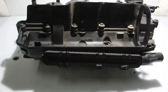 BMW 1 E81 E87 Engine head 