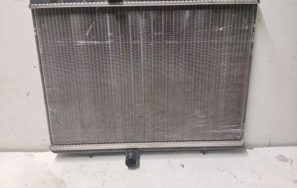 Coolant radiator