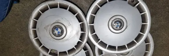 BMW 5 E34 R15 wheel hub/cap/trim 1129843