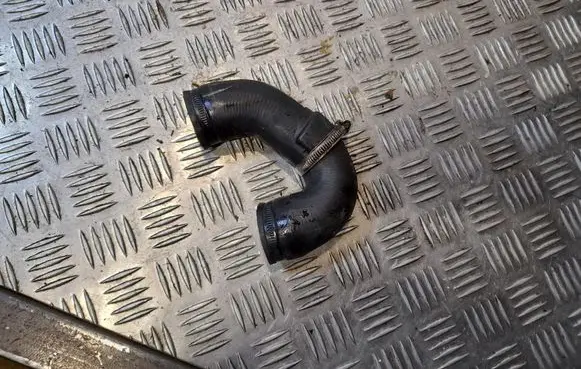 BMW X5 E70 Engine coolant pipe/hose