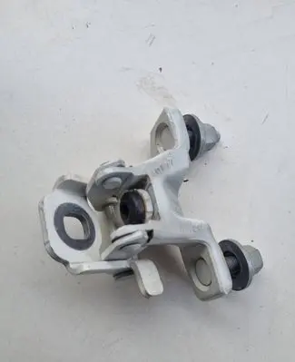 BMW 2 F46 Tailgate/trunk/boot hinge 7318932 17120310