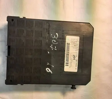 Peugeot 307 Comfort/convenience module 9651157680 9651196980 90244706300304