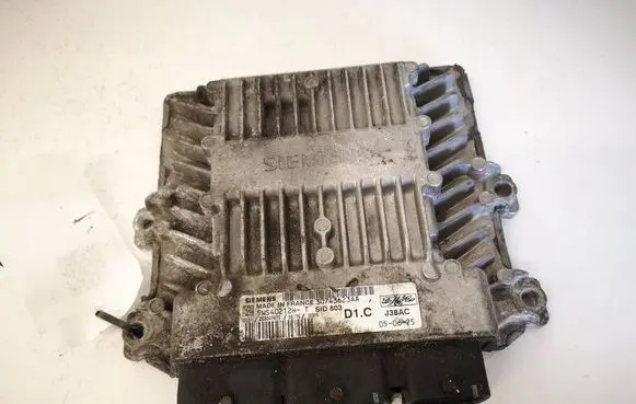 Volvo V50 Engine control unit/module 30743623AA