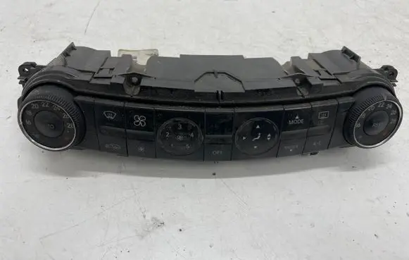 Mercedes-Benz E W211 Climate control unit 2118300490