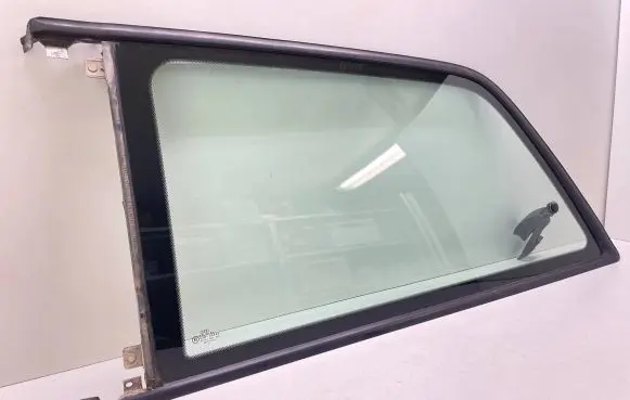 Audi A3 S3 8L Rear side window 8L3847099