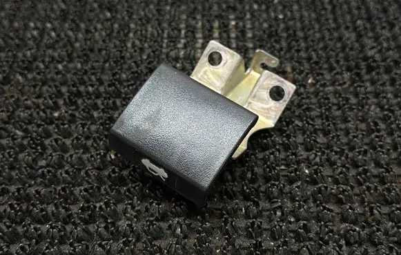 Infiniti QX60 L50 Engine bonnet (hood) release handle 