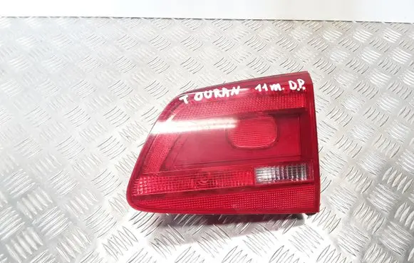 Volkswagen Touran I Tailgate rear/tail lights 176452