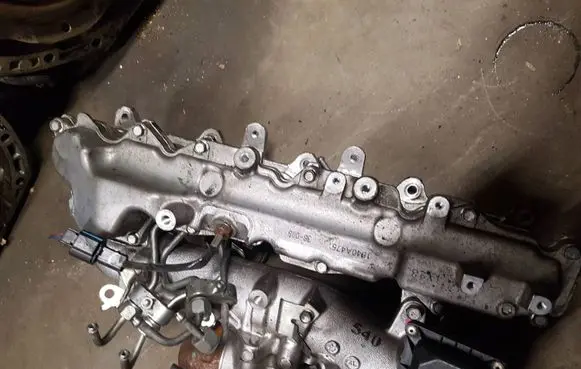Mitsubishi Pajero Intake manifold 1540A475 36038