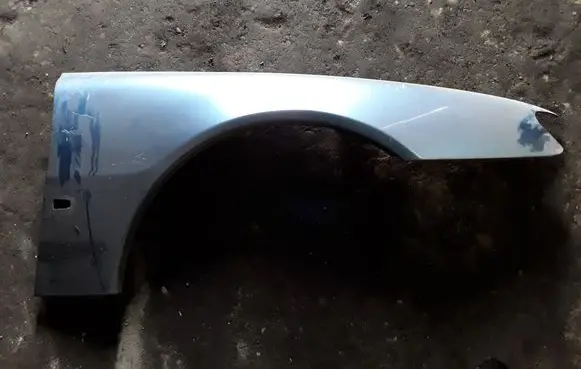 Peugeot 406 Fender