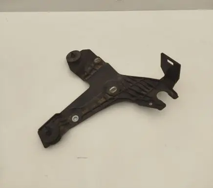 Volvo V70 Air filter cleaner box bracket assembly 30636575
