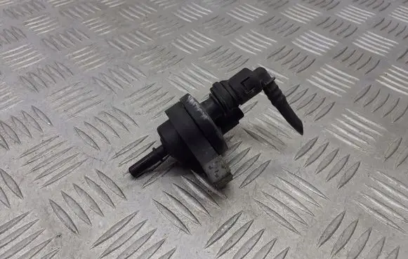 Renault Twingo II Turbo solenoid valve