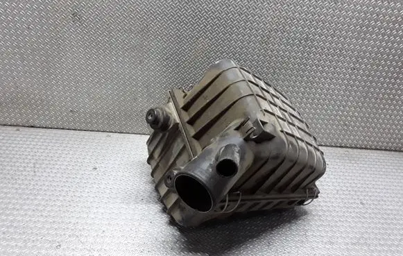 Opel Frontera A Air filter box 4616885901