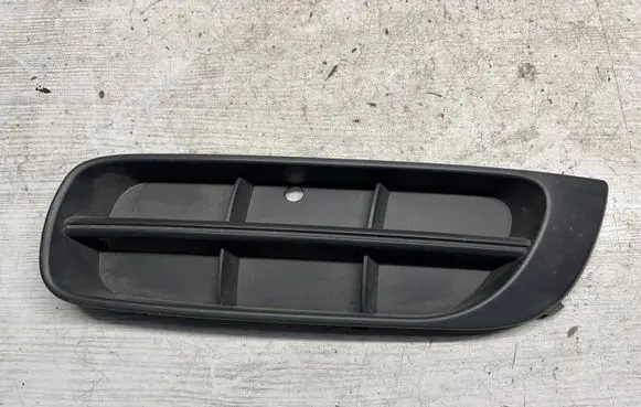 Skoda Fabia Mk2 (5J) Front bumper lower grill 5J0807367