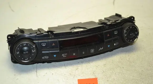 Mercedes-Benz E W211 Climate control unit 2118300685 00120304 HW0303