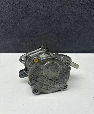 Mercedes-Benz GL X166 Vacuum pump A6422300765