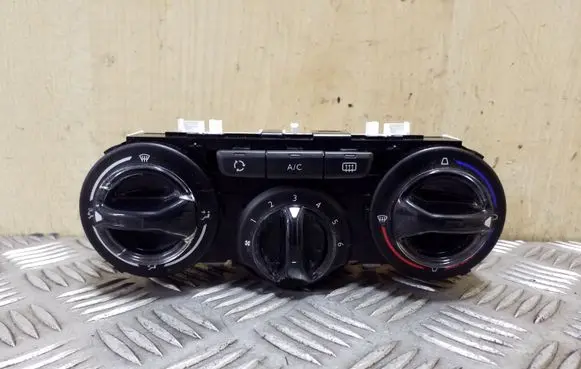 Peugeot 208 Climate control unit 96722483ZD T1013332G