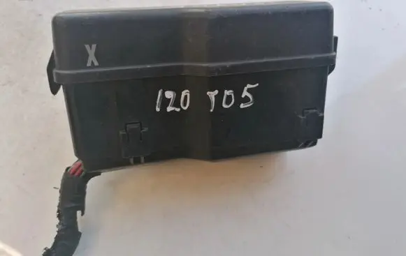 Toyota Corolla Verso AR10 Fuse box set