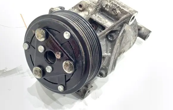 Nissan Juke I F15 Air conditioning (A/C) compressor (pump) 926001KA1B