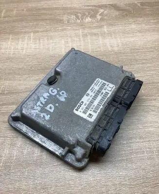 Opel Astra G Engine control unit/module ECU 90562574 0281001674