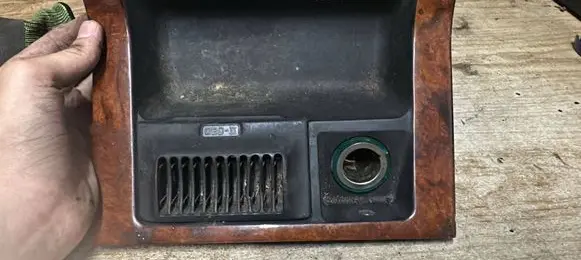 Volvo 850 Glove box central console 6818876 1882