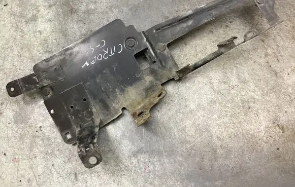 Battery bracket