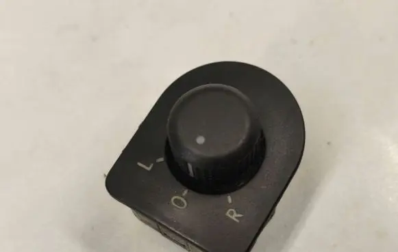 Volkswagen Golf IV Wing mirror switch 1J1959565D