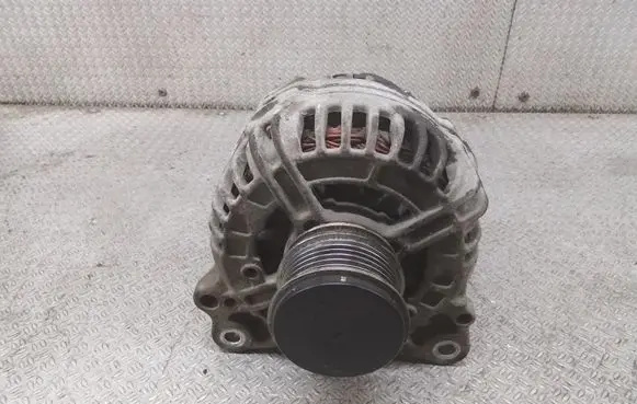 Skoda Octavia Mk2 (1Z) Generator/alternator 06F903023F