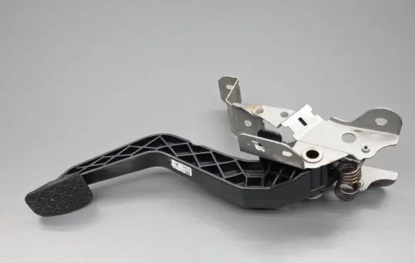 Mazda 3 III Clutch pedal S0855 KE4041300 GLH4
