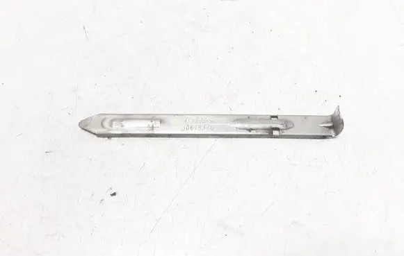 Volvo S80 Headlight/headlamp mounting bracket 30678340