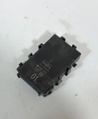 Toyota C-HR I Gateway control module 89111F4010