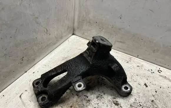 Audi A5 8T 8F Engine mounting bracket