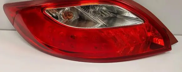 Mazda 2 Rear/tail lights D65151160