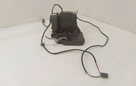Mercedes-Benz CLS C219 Front door lock 2197200235