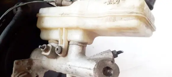 Renault Megane II Master brake cylinder