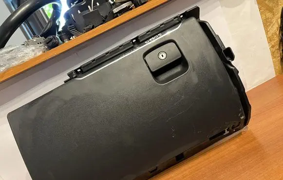 Jaguar F-Pace Glove box 80512015 D1905