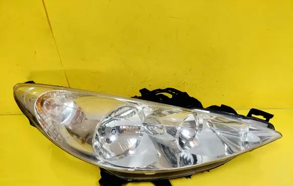 Peugeot 207 Headlight/headlamp