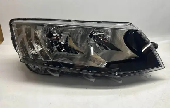 Skoda Octavia Mk3 (5E) Headlight/headlamp 20-14683-05-2 5E1941016